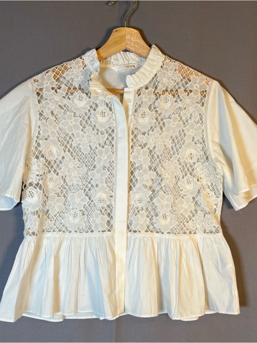 Zara Cream Knit Crochet Ruffled Collar Peplum Button Up Bell Sleeve Blouse SzM